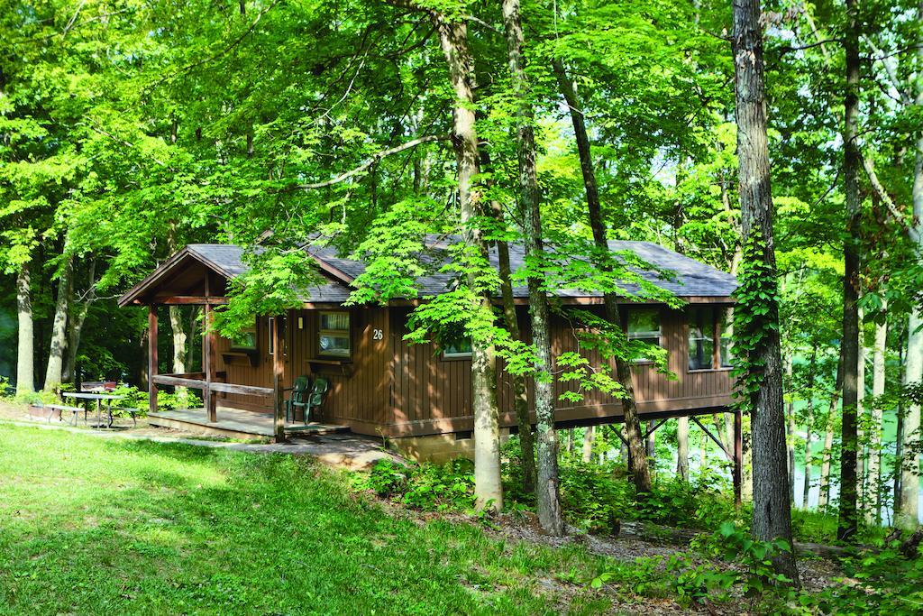 Burr Oak Lodge And Conference Center Glouster Ruang foto